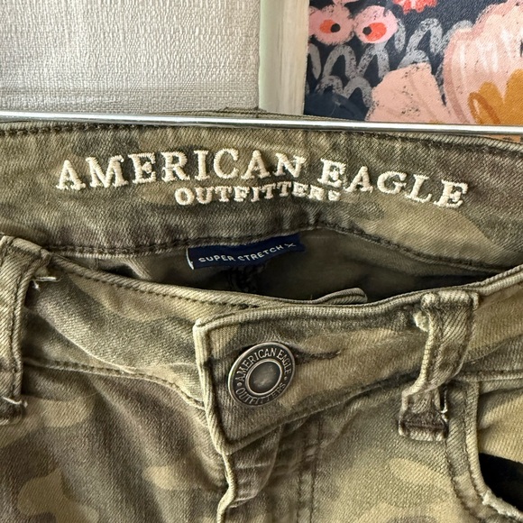 American Eagle Outfitters Camo Super Stretch Pants - Picture 4 of 5